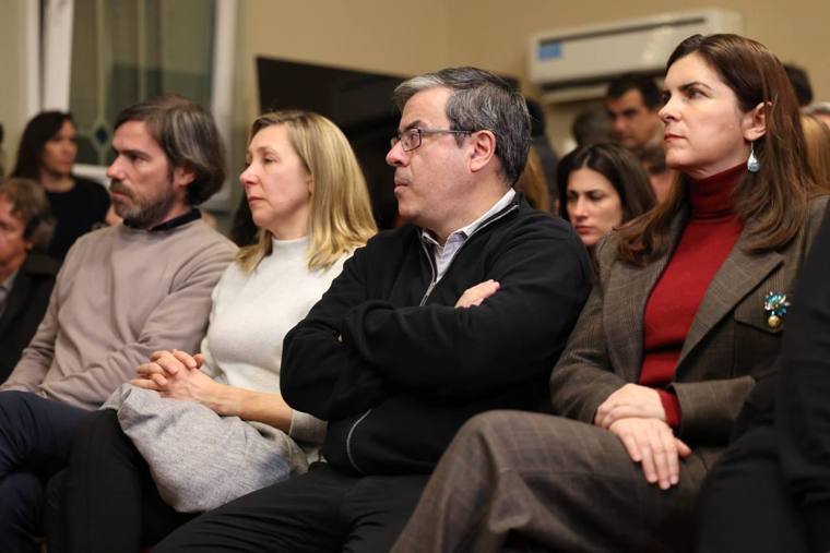 Legisladores de Unión por la Patria y de otras fuerzas políticas alertaron sobre una persecución al kirchnerismo. Legisladores de Unión por la Patria y de otras fuerzas políticas alertaron sobre una persecución al kirchnerismo.