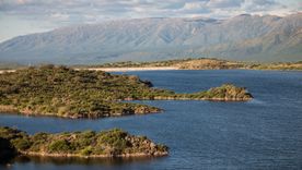 San Francisco del Monte de Oro, el pintoresco pueblo sanluiseño que combina historia, sierras y ríos, es uno de los destinos más elegidos para el fin de semana largo de octubre. San Francisco del Monte de Oro, el pintoresco pueblo sanluiseño que combina historia, sierras y ríos, es uno de los destinos más elegidos para el fin de semana largo de octubre.
