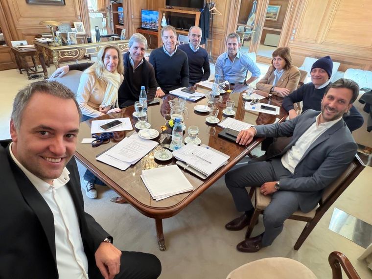 La mesa política se volvió a reunir en Casa Rosada