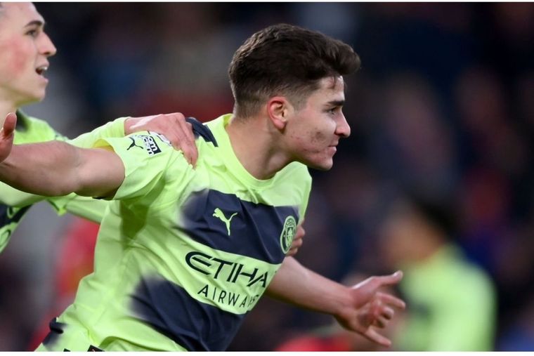 Julián volvió al gol y el Manchester City ganó ante el Bournemouth.