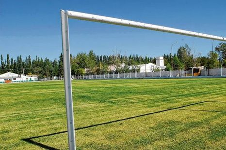 Un DT de fútbol de un club barrial de Neuquén fue acusado de abuso sexual, grooming y corrupción de menores. Un DT de fútbol de un club barrial de Neuquén fue acusado de abuso sexual, grooming y corrupción de menores.