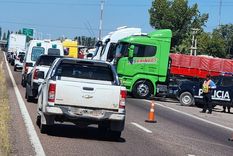 Los transportistas reclaman en las rutas de Mendoza.