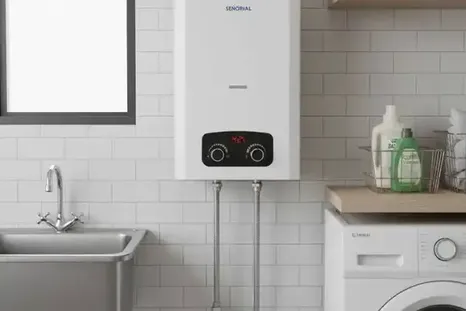 El calefón y el termotanque utilizan mecanismos diferentes para suministrar agua caliente dentro del hogar.
