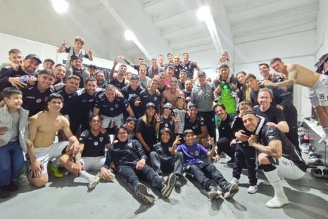 Gimnasia celebra el merecido triunfo ante Gimnasia de Jujuy. Gimnasia celebra el merecido triunfo ante Gimnasia de Jujuy.