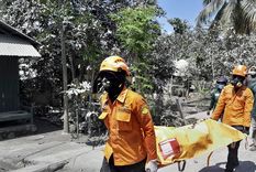 El volcán Lewotobi Laki-Laki se ubica en la zona oriental de la isla de Flores Foto: EFE El volcán Lewotobi Laki-Laki se ubica en la zona oriental de la isla de Flores Foto: EFE