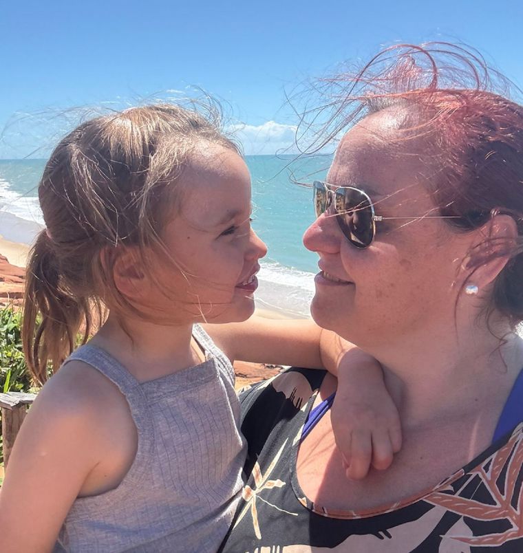 Alfonsina y su mamá Victoria. Alfonsina y su mamá Victoria.