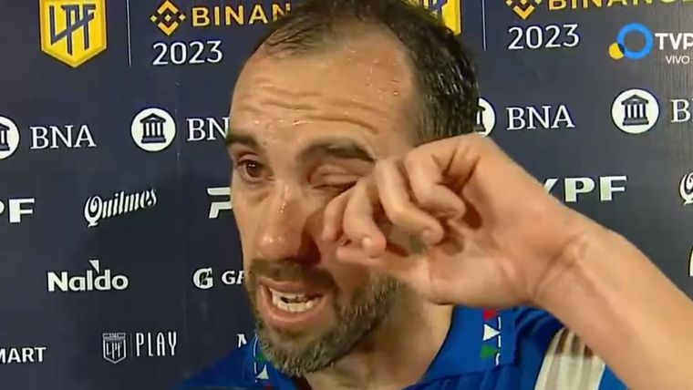 Diego Godín se despidió del fútbol. Foto: Captura