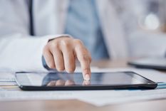 La inteligencia artificial puede ayudar a identificar, documentar e interpretar información relevante para una investigación. Foto: Shutterstock
