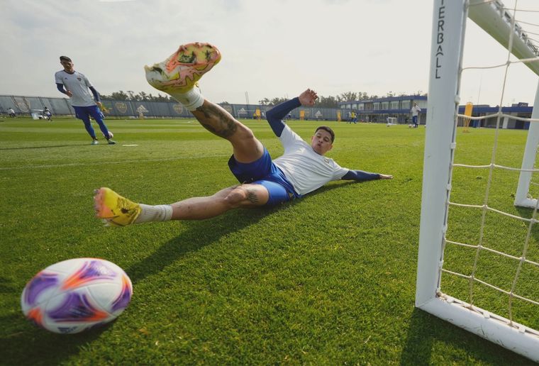 Marcos Rojo fue excluido de las prácticas por orden de Miguel Ángel Russo. Marcos Rojo fue excluido de las prácticas por orden de Miguel Ángel Russo.