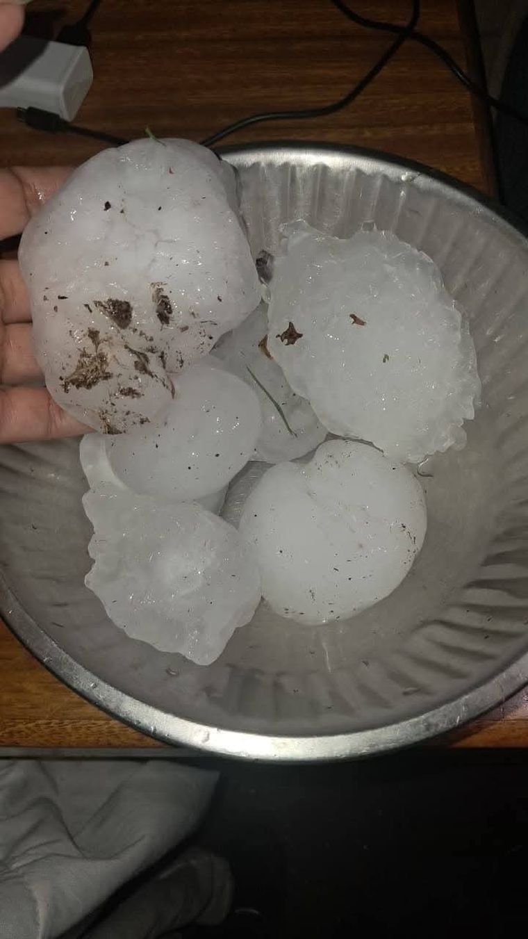 Granizo gigante en San Rafael.