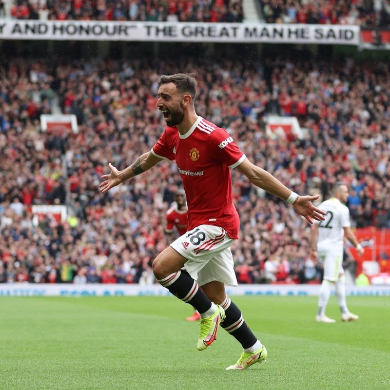 Bruno Fernándes convirtió un triplete para Manchester. Foto: Manchester United