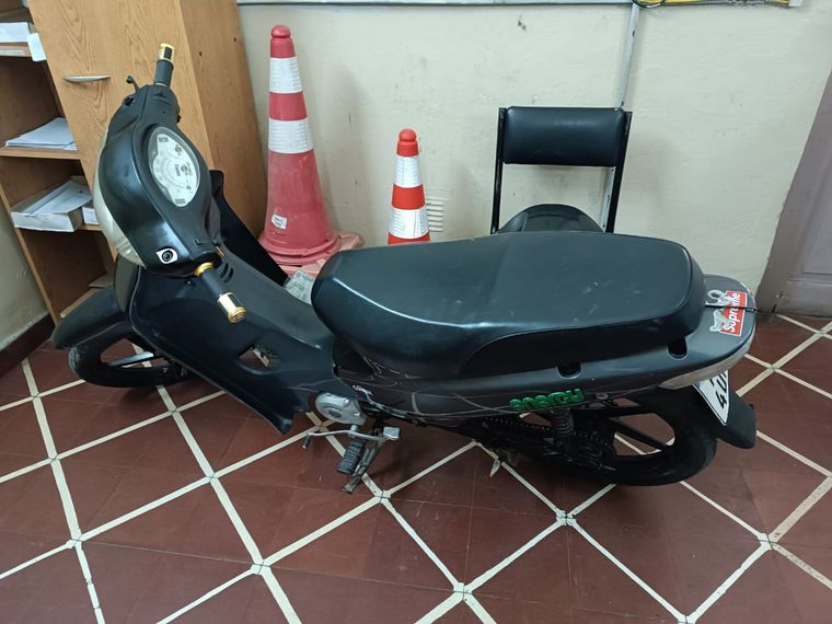 La moto Corven secuestrada durante el procedimiento del sábado. La moto Corven secuestrada durante el procedimiento del sábado.