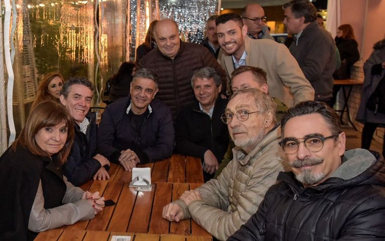 Candidatos. Jorge Macri con Patricia Bullrich y equipo. Foto: Prensa Jorge Macri.