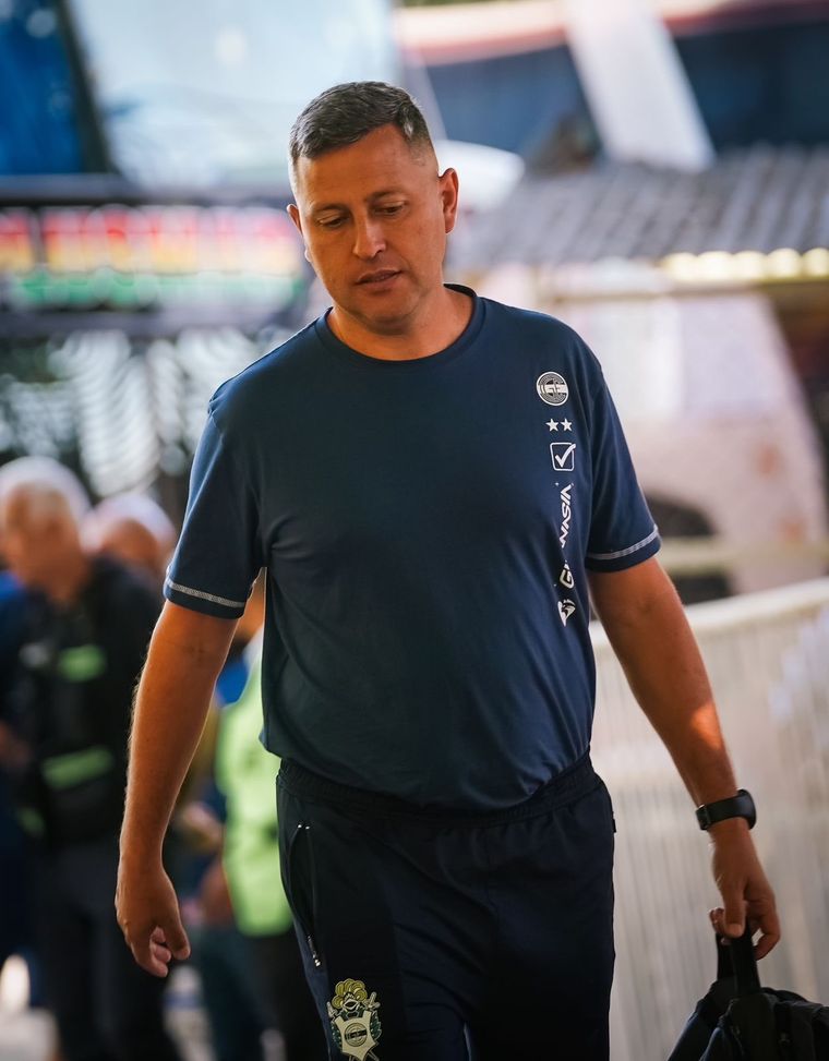 Diego Flores estaría próximo a convertirse en nuevo entrenador de un equipo de la Liga Profesional.