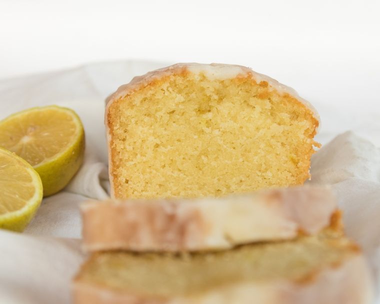 Prepara la receta más fácil y liviana de budín de limón. Prepara la receta más fácil y liviana de budín de limón.