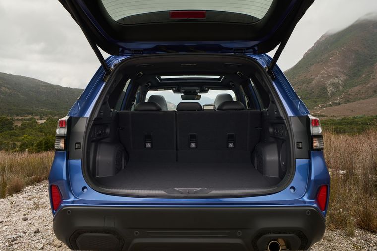 El e-Boxer híbrido de próxima generación de Subaru ofrece 194 HP de potencia combinada (un aumento del 31,8 % con respecto al híbrido suave anterior).