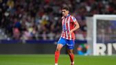 Nahuel Molina se lesionó en el Atlético de Madrid y encendió las alarmas.