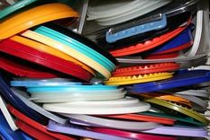 descubren un reemplazo para las escurridizas tapas de los envases plasticos y el papel film