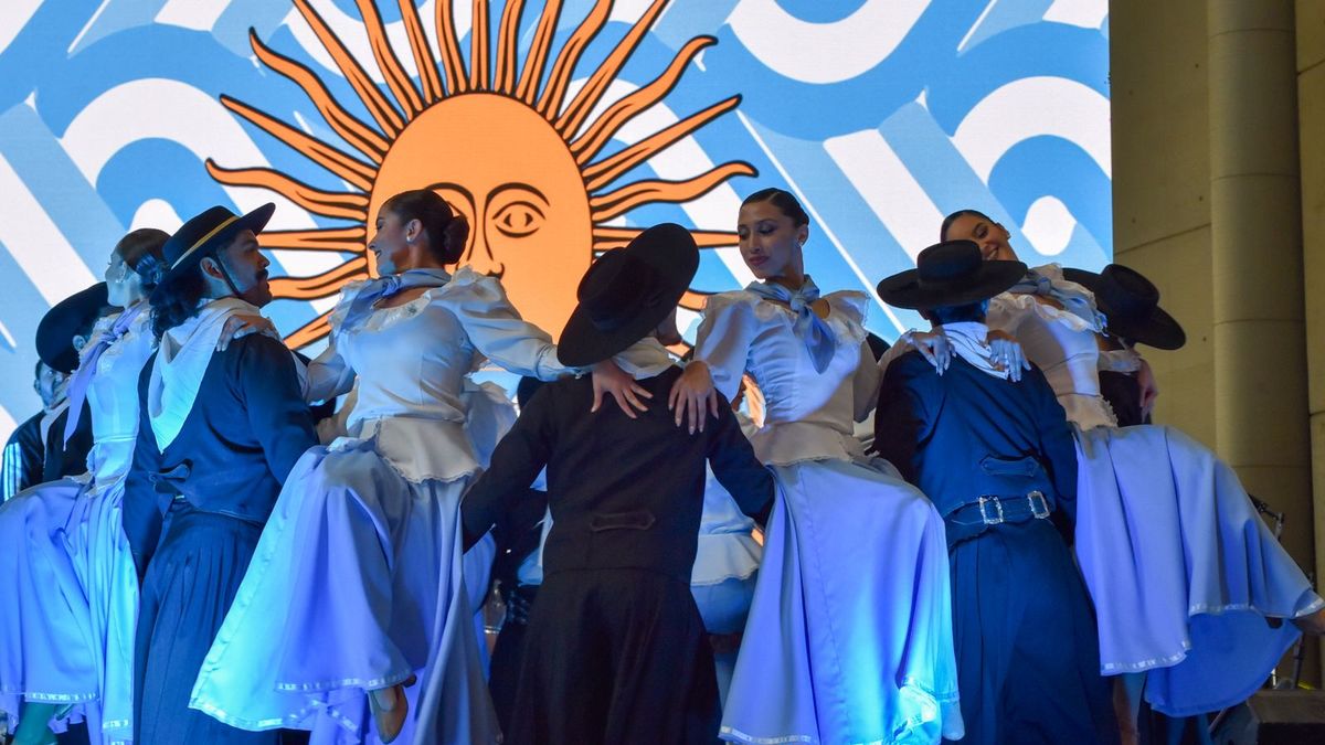 Así se vivió la gran peña del 25 de Mayo en el Le Parc