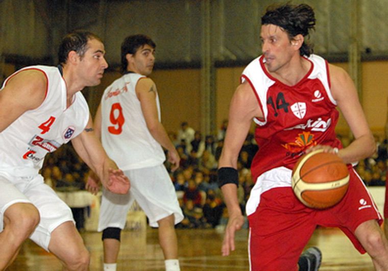 Pedemonte en una de las últimas jugadas del dificil partido. Foto: Nacho Gaffuri / MDZ