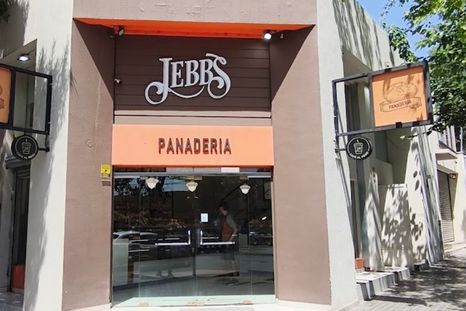 La panadería Jebbs fue blanco de un asalto a mano armada. La panadería Jebbs fue blanco de un asalto a mano armada.