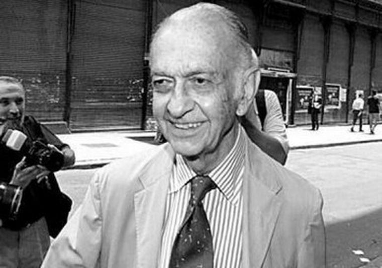 José Alfredo Martínez de Hoz, ex  Ministerio de Economía.