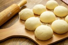Cómo hacer masa para pizza perfecta en casa, paso a paso.