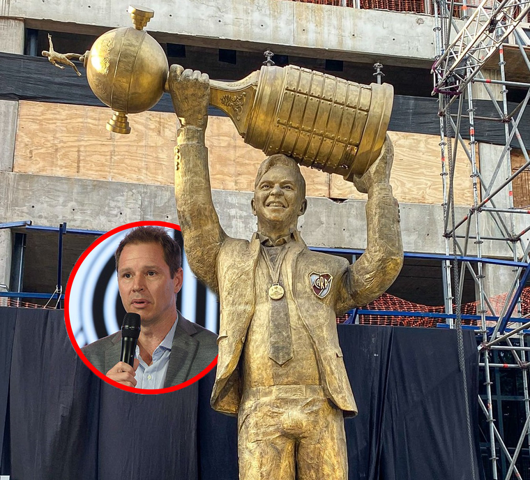 El mandamás del club de Núñez se refirió a la estatua del Muñeco.