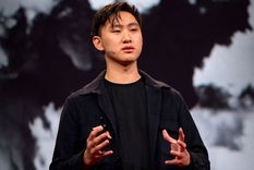 Alexandr Wang, director de inteligencia artificial de Meta, propone formarse en vibe coding.