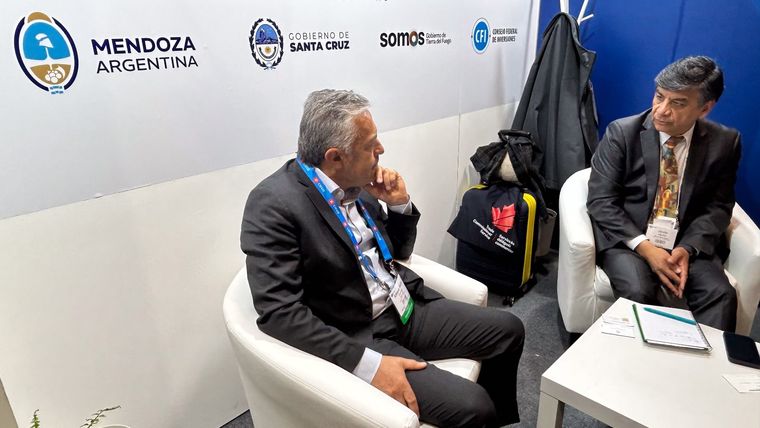 El gobernador mantuvo reuniones clave en Canadá