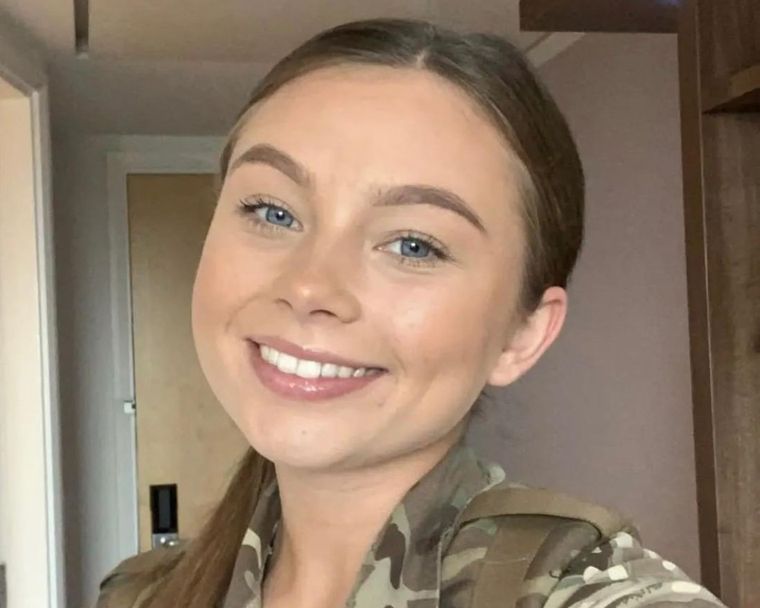 La soldado Jaysley Beck denunció acoso y abuso en el Ejército Británico antes de decidir quitarse la vida.