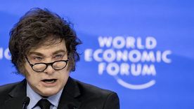 Qué dice la prensa internacional sobre el decreto de Milei  para expulsar extranjeros
