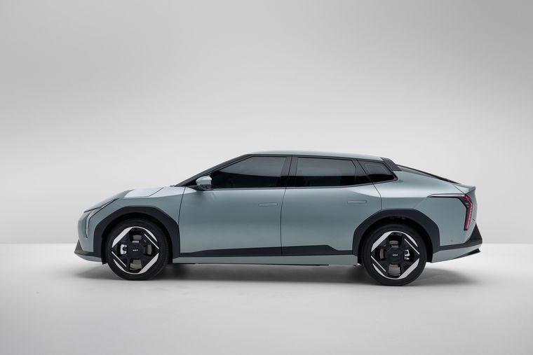 Kia EV4 2025