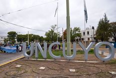 Imagen de la marcha anterior a favor de la ley de financiamiento universitario en la UNCuyo.