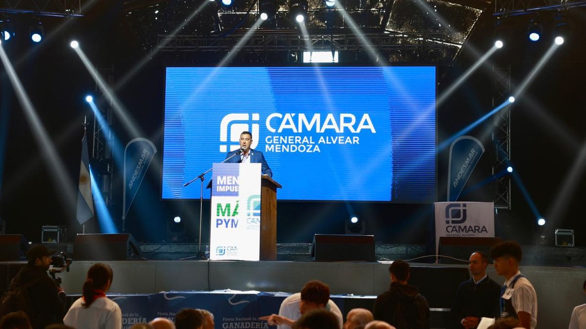 Los contundentes reclamos del sector empresario a Cornejo en la Fiesta de la Ganadería