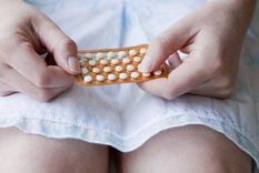 Las pastillas anticonceptivas contienen determinadas hormonas que impiden el embarazo.