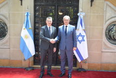 Gideon Saar y Pablo Quirno en el Palacio San Martín