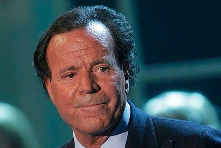 El cantante Julio Iglesias aún es dueño de un legado musical insuperable. Foto: Canva