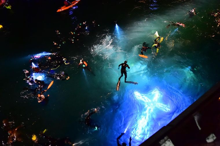 La Semana Santa en Puerto Madryn vuelve a posicionarse como una de las propuestas más singulares del país con su vía crucis submarino.