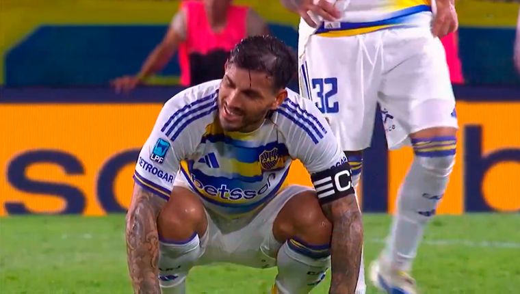 Paredes no pudo finalizar el encuentro ante Platense.