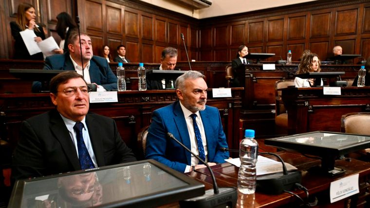 jura de senadores 23