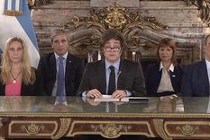 Karina Milei, Luis Caputo, Javier Milei, Patricia Bullrich y Guillermo Francos, el equipo presidencial cada vez mas concentrado Foto: Captura de pantalla
