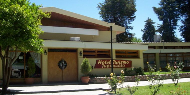 Fachada del Hotel Turismo de Tupungato.