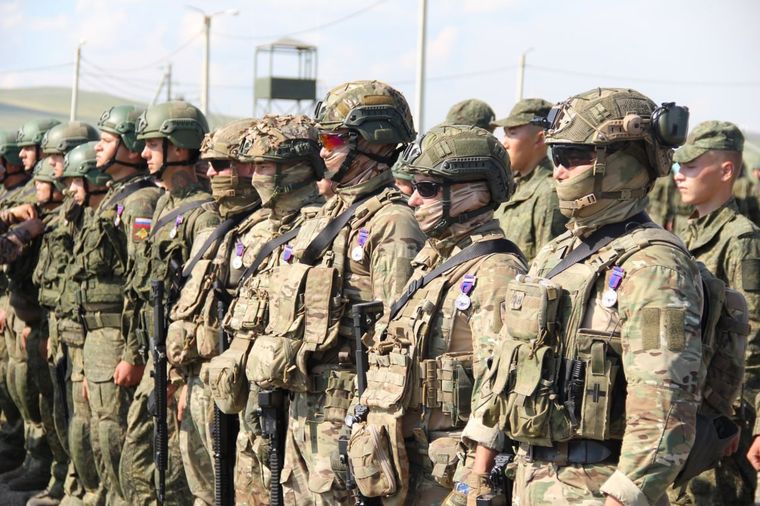 Los soldados de Rusia dominan todo el este de Ucrania y siguen avanzando. Foto Dpa