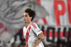 Costantini se convirtió en el noveno brasileño en jugar en River. Foto: @RiverPlate Costantini se convirtió en el noveno brasileño en jugar en River. Foto: @RiverPlate