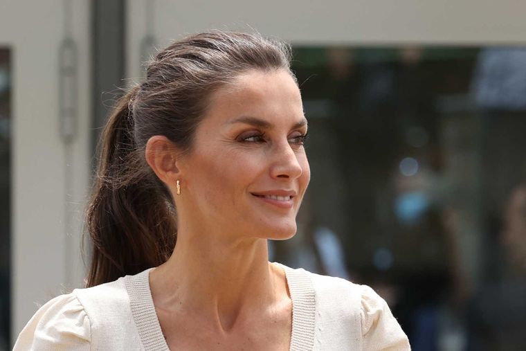 La silueta de reloj de arena es la más codiciada y Letizia Ortiz sabe cómo conseguirla. Foto: rtve.es