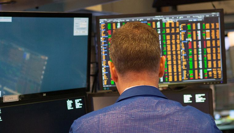 El dólar blue cotiza en $1.315 para la venta después de haber llegado a los $1.325 Foto: Shutterstock