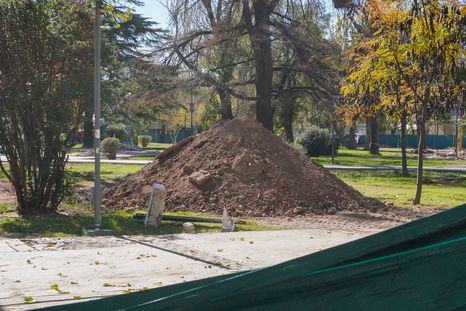 descubrimiento arqueologico en una plaza en pleno centro mendocino descubrimiento arqueologico en una plaza en pleno centro mendocino