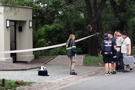 Un efectivo de la Policía murió tras recibir un disparo durante un confuso episodio ocurrido en barrio Villa Belgrano, en la zona norte de la ciudad de Córdoba. Un efectivo de la Policía murió tras recibir un disparo durante un confuso episodio ocurrido en barrio Villa Belgrano, en la zona norte de la ciudad de Córdoba.