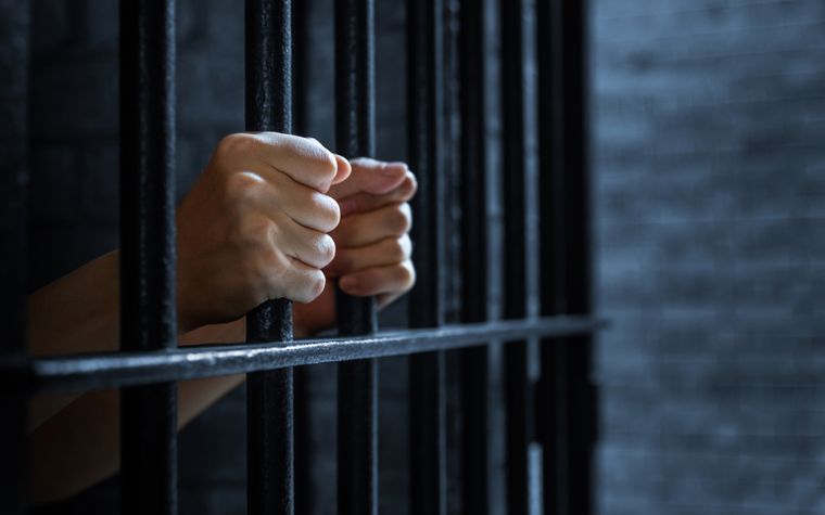 Tras tres años prófugo de un homicidio, fue detenido por un robo.